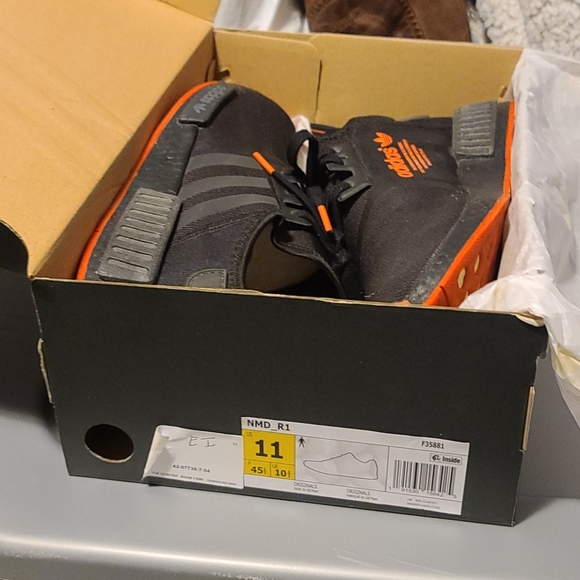 Adidas NMD R1 - Picture 4 of 4